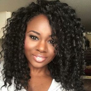 Meet your Posher, Khadija